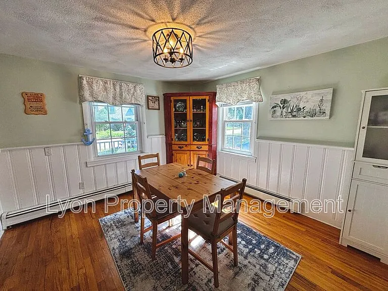 140 Long View Dr — Photo 15