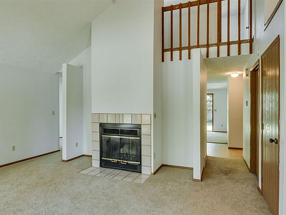 3rd image of 3109 E Tara Dr