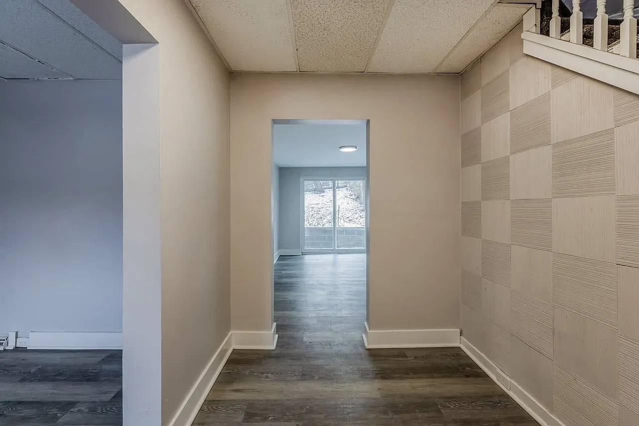 3 bed, 1288 sqft, $955 — Photo 2