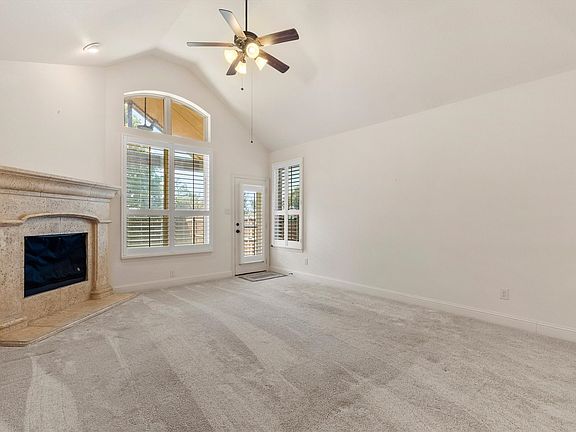 4th image of 1022 Edgefield Ln