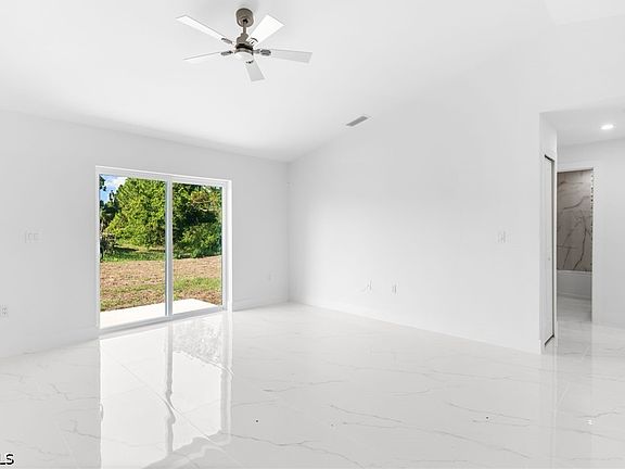 4th image of 3107 55th St W