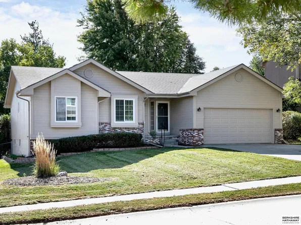 3323 N 122nd Cir, Omaha, NE 68164