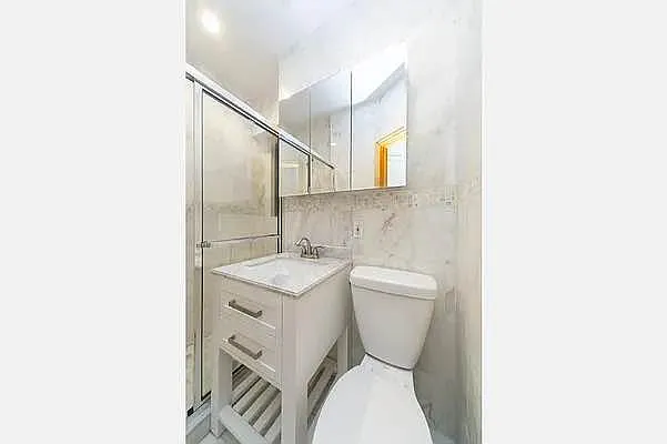 Rented by Oxford Property Group | media 8