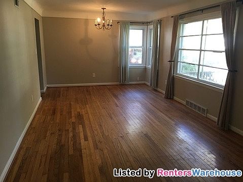 5th image of 24241 Cloverlawn Ave
