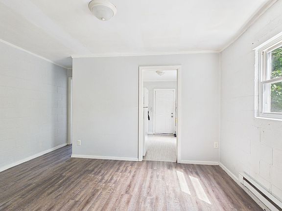 5th image of 923 N 20th St APT D