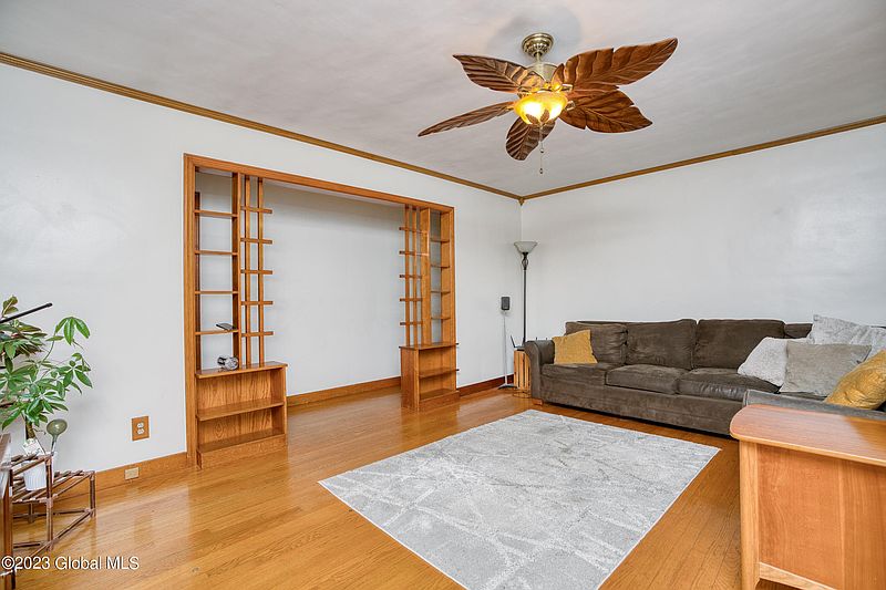5th image of 7 Fernwood Drive