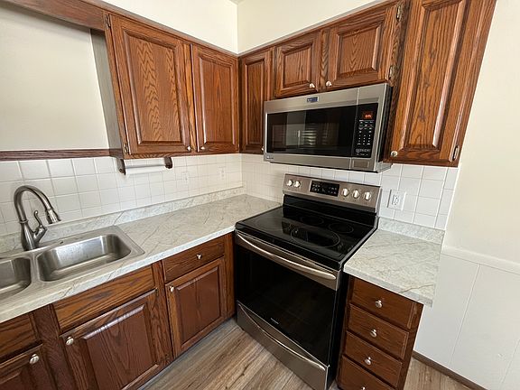 4th image of 484 W 30th St