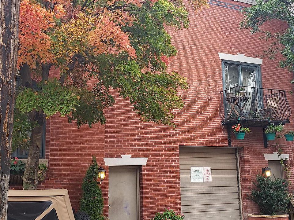 2nd image of 1129-31 Earl St