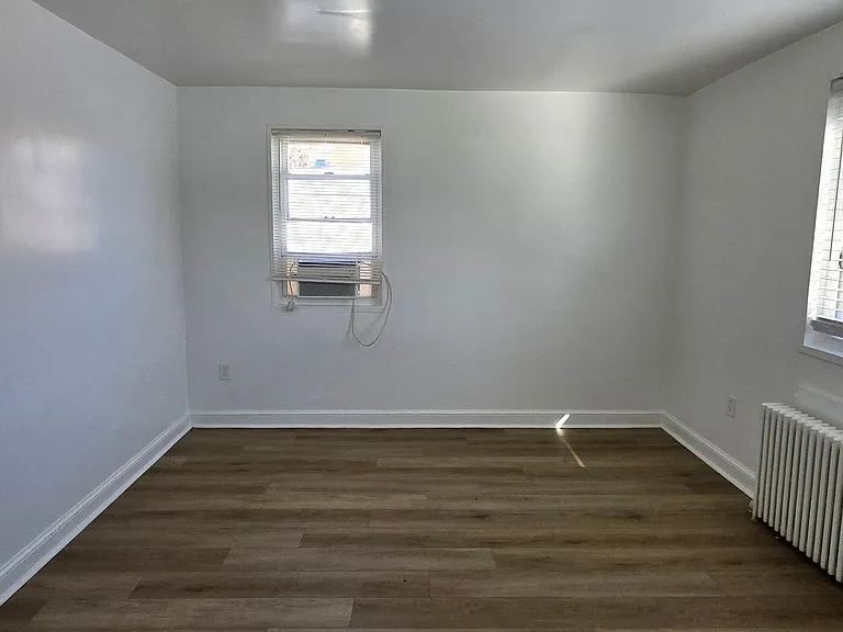 3207 11th Pl SE #4 — Photo 5