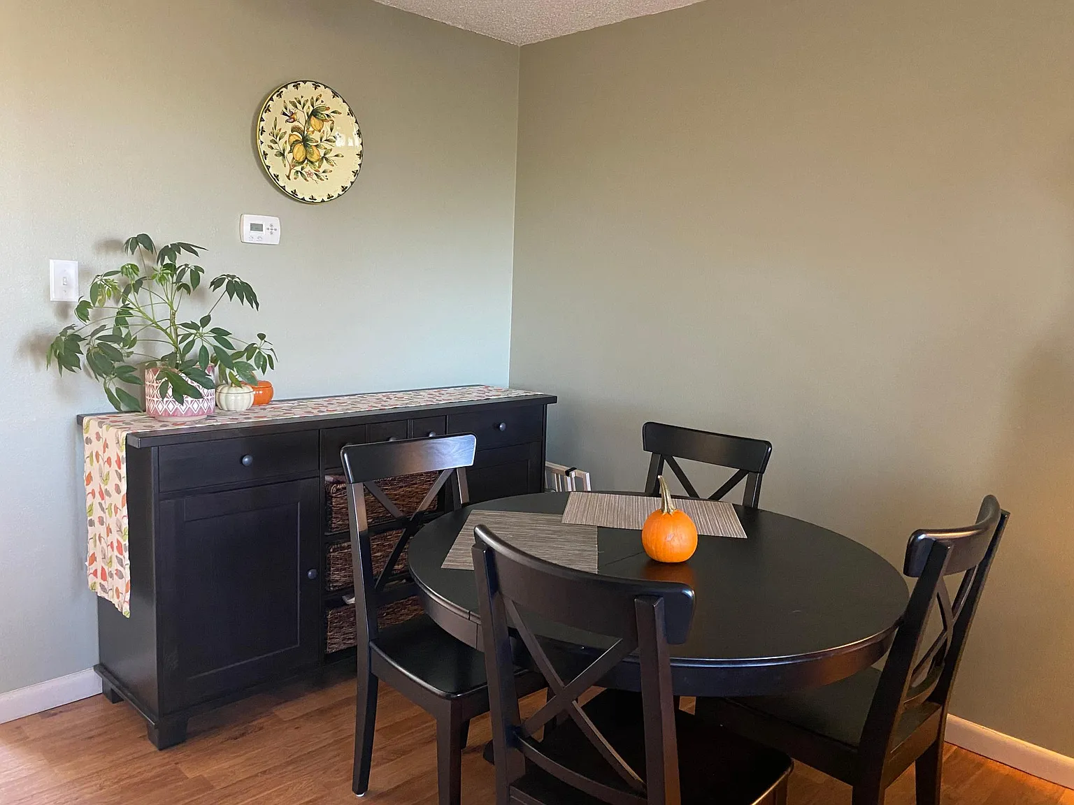 484 Gladiola St — Photo 3
