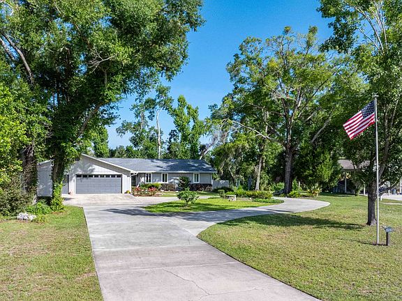2nd image of 10265 Riverwood Dr