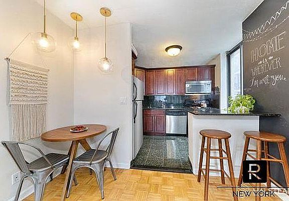 4th image of 403 E 62nd St APT 6C