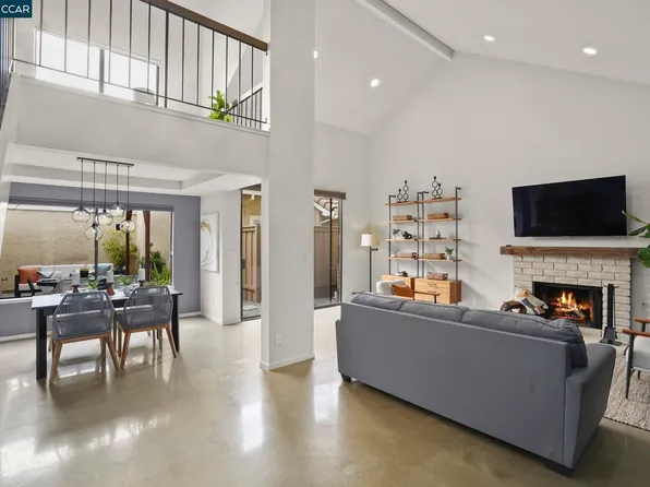 1015 Northoak Dr, Walnut Creek, CA 94598