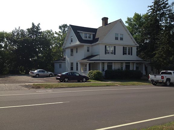 2nd image of 1712 E 1st St #1