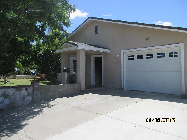 18 Arlington Dr photo 1