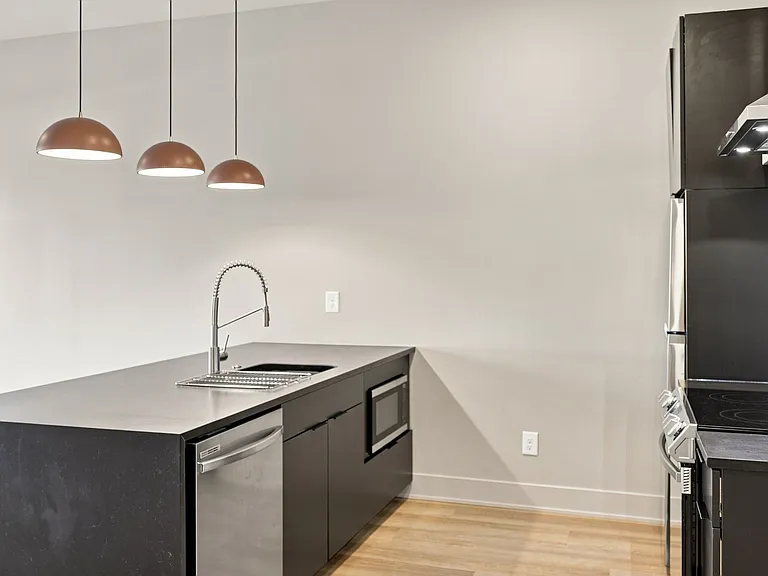 1090 Haysboro Ave #113 — Photo 6