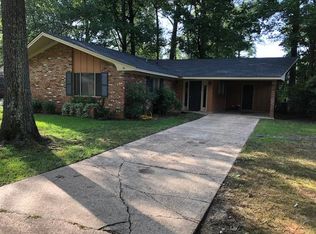 407 24th Ave N, Columbus, MS 39705