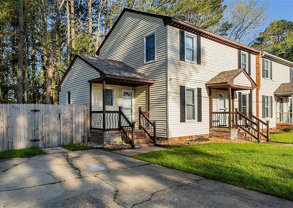 1st image of 213 Whispering Pines Ct