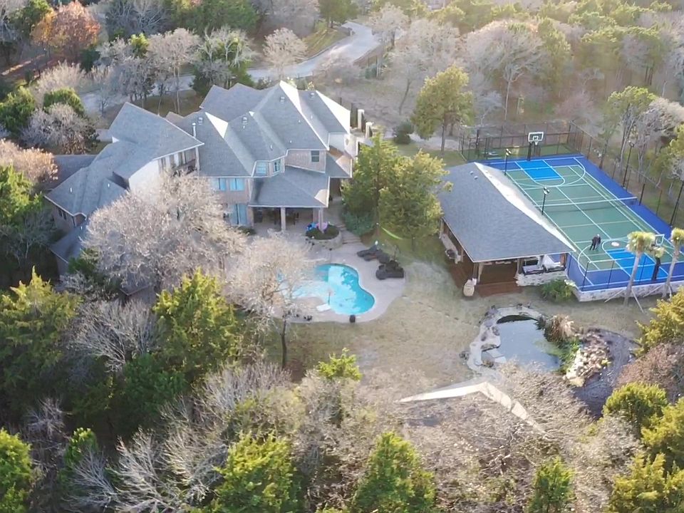 2nd image of 1621 Promontory Dr