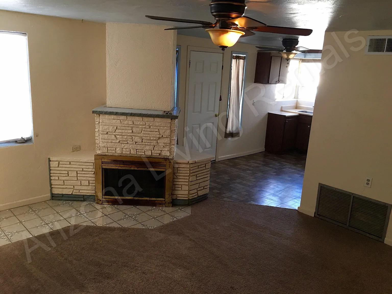2 bed, 896 sqft, $1,010 — Photo 3