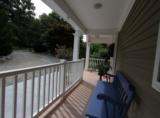 2217 Lakeview Dr, Powhatan, VA 23139
