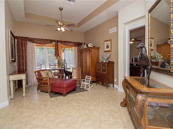 4th image of 2590 Everglades Blvd N