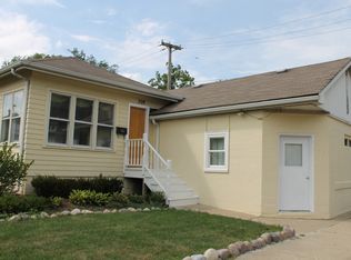 309 N Madison St, Woodstock, IL 60098