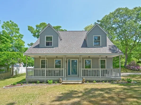 2 Mayflower Ave, Wareham, MA 02571