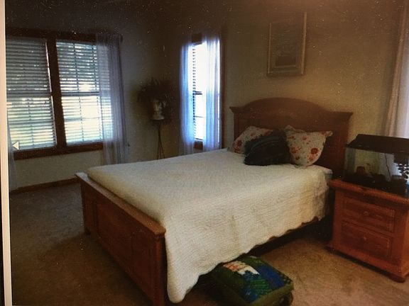 4th image of 325 Spanishwoods Dr