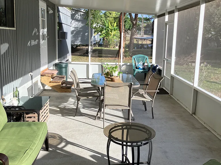 1228 Chokoloskee Dr — Photo 23