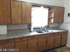 2nd image of 134 Barber Ave NE