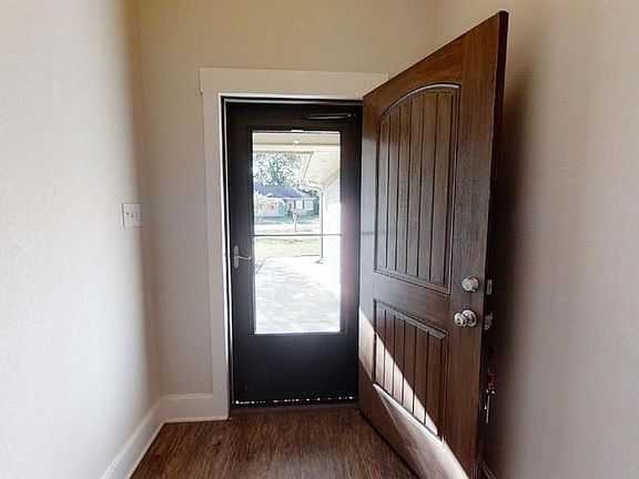 3rd image of 213 Water St