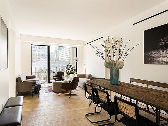 2nd image of 9 Chapel St Unit 5