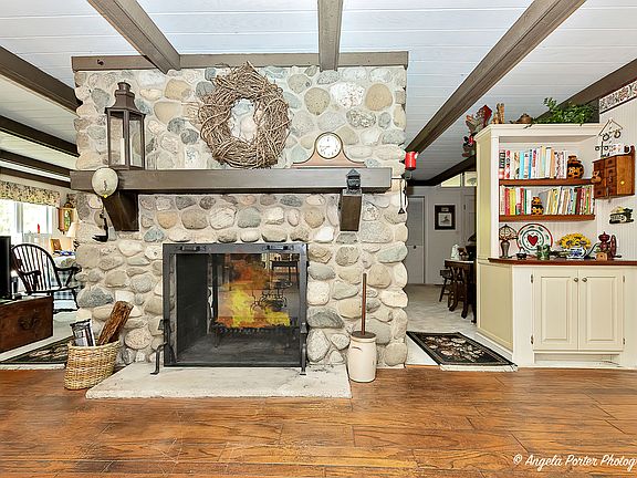 5th image of 28350 N Ivy Ln