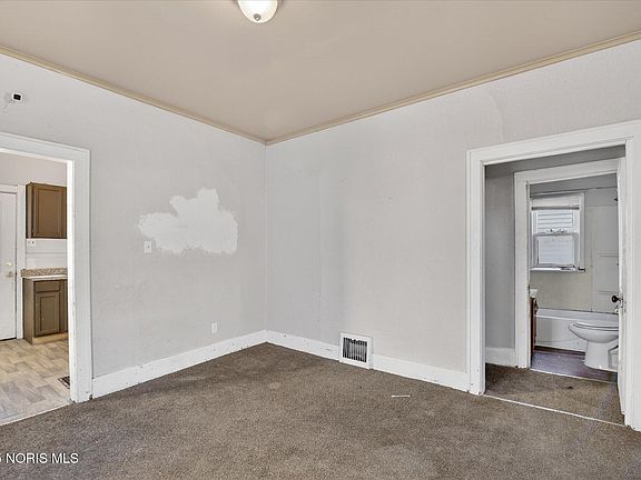 4th image of 3008 Warsaw St