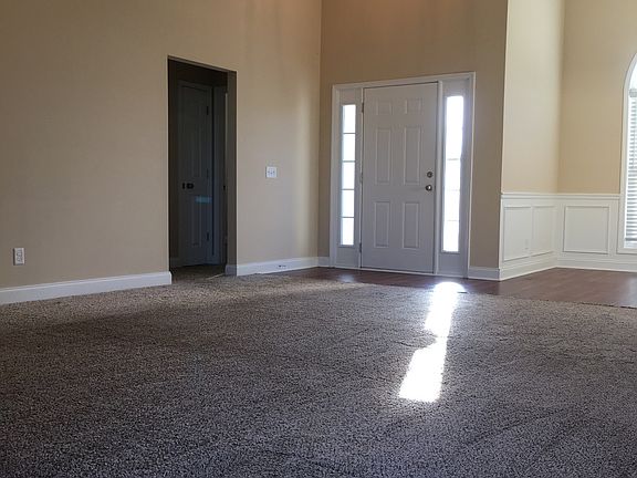 3rd image of 304 Boothill Ct