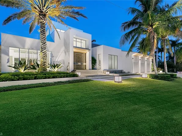 2211 South Winds DR, NAPLES, FL 34102