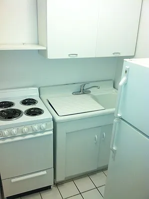 Rented by Acacia Realty | media 7