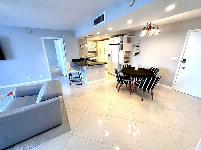 1 Las Olas Cir #313 — Photo 8