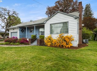 1564 NW Almond Ave, Roseburg, OR 97471