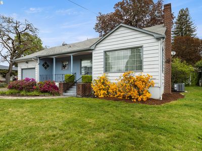1564 NW Almond Ave, Roseburg, OR, 97471