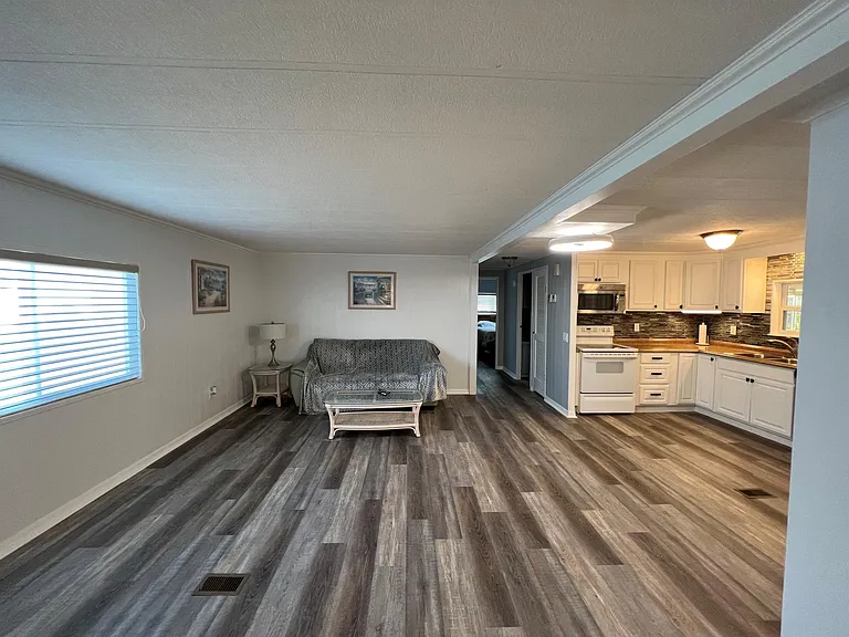704 Palm Frond Ct — Photo 5