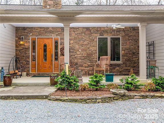 4th image of 1468 Mount Olivet Rd