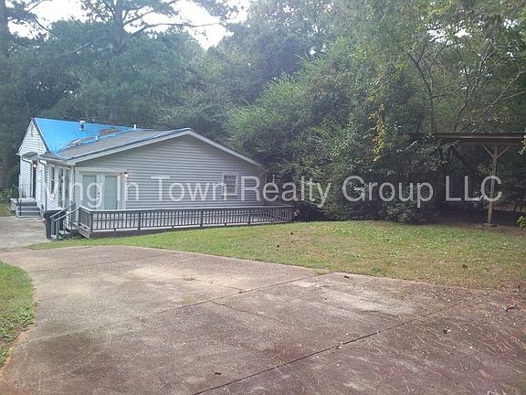 3rd image of 2469 Romain Way