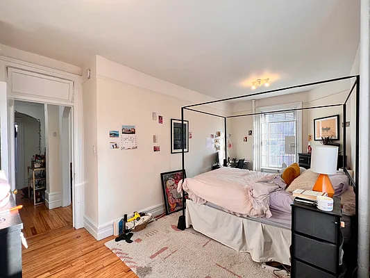 Rented by Compass | media 23