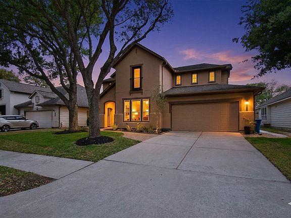 2nd image of 5615 Edgewood Place Dr