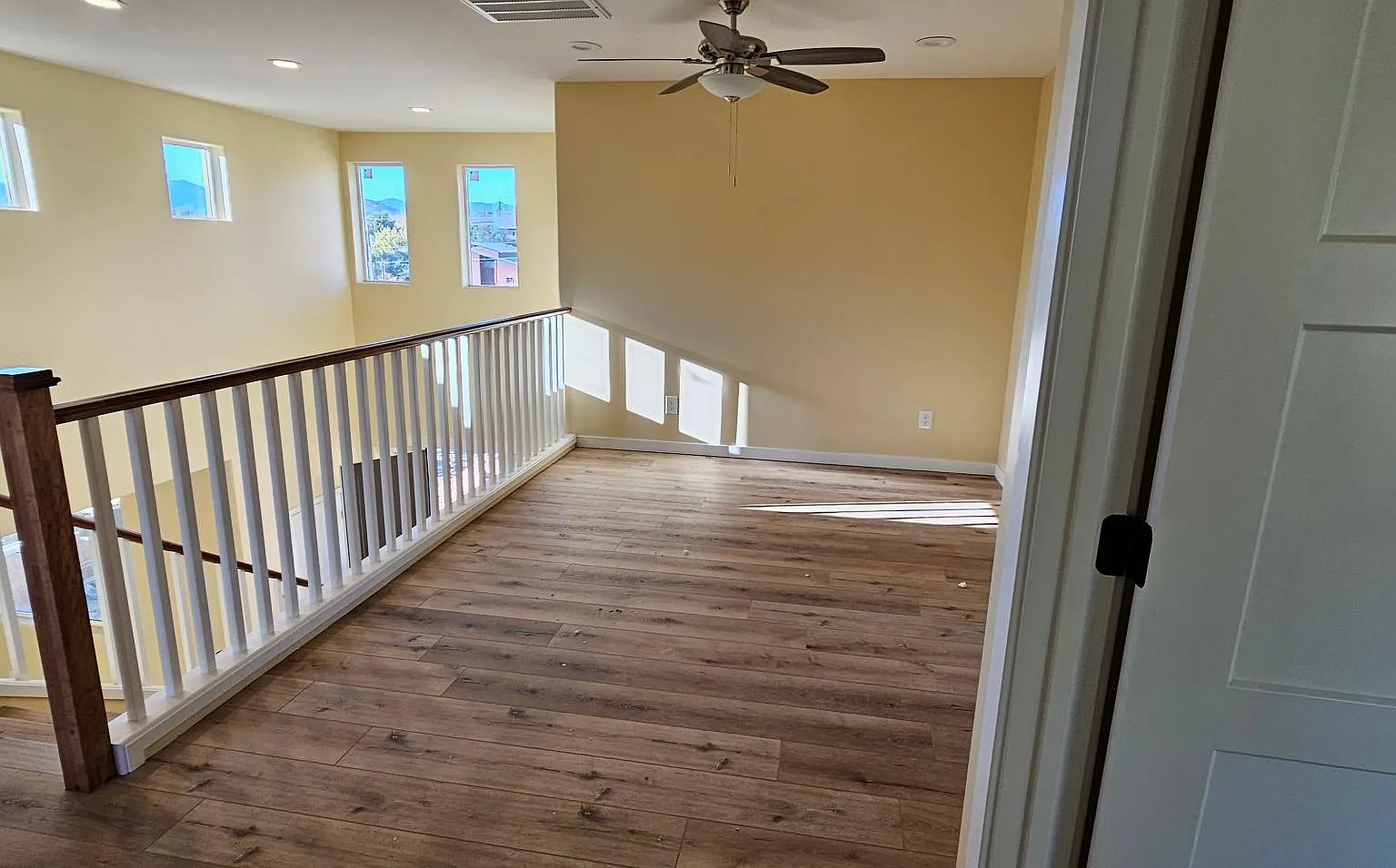 4 bed, 3.5 bath, 2200 sqft, $2,800 — Photo 2