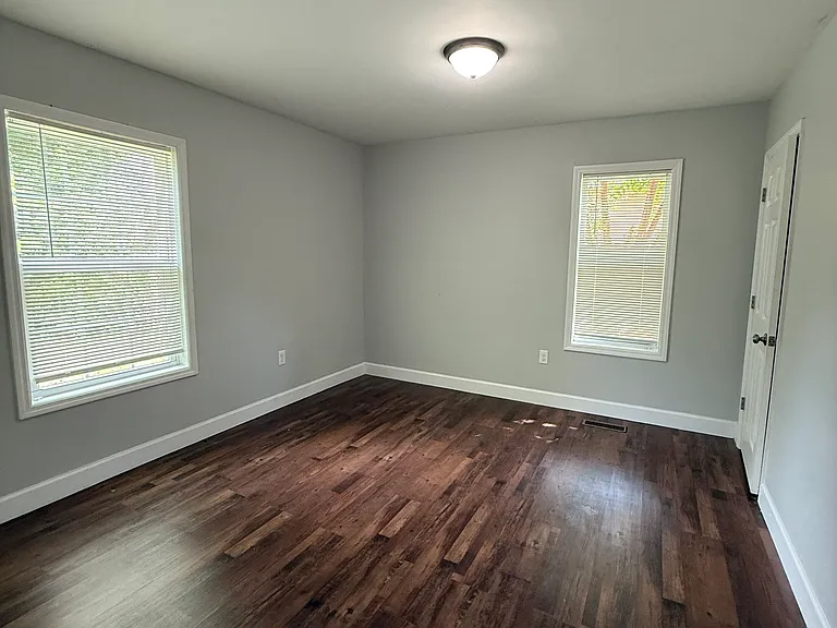 8 McBrien Rd — Photo 9
