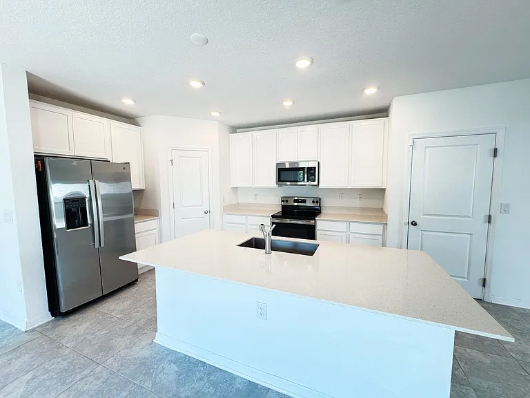 645 Bell Prairie Cir — Photo 4
