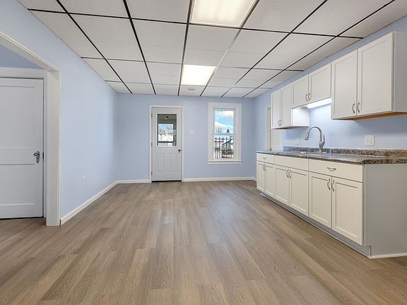 4th image of 97 W Hosmer St
